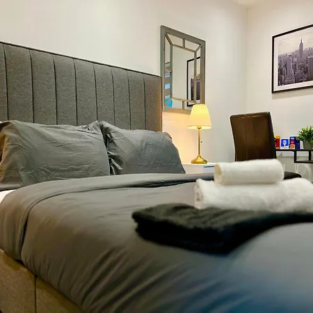 Private Bedroom - Modern Flat - West End Glasgow Exterior photo