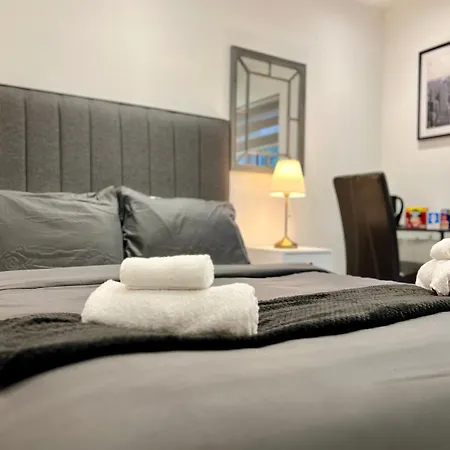 Private Bedroom - Modern Flat - West End Glasgow Exterior photo