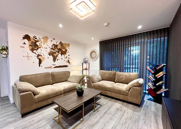 Private Bedroom - Modern Flat - West End Glasgow