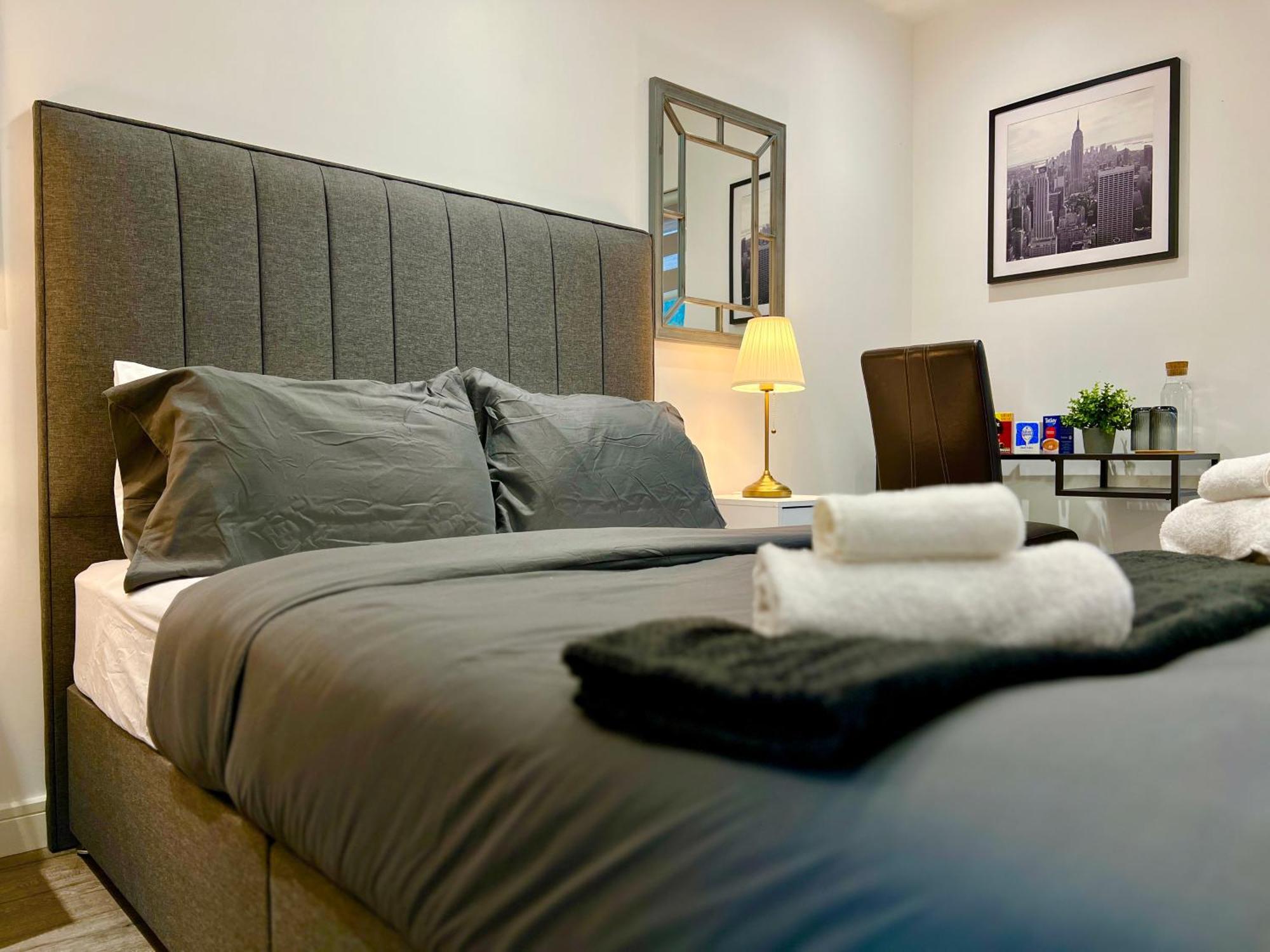 Séjour chez l'habitant Private Bedroom - Modern Flat - West End *