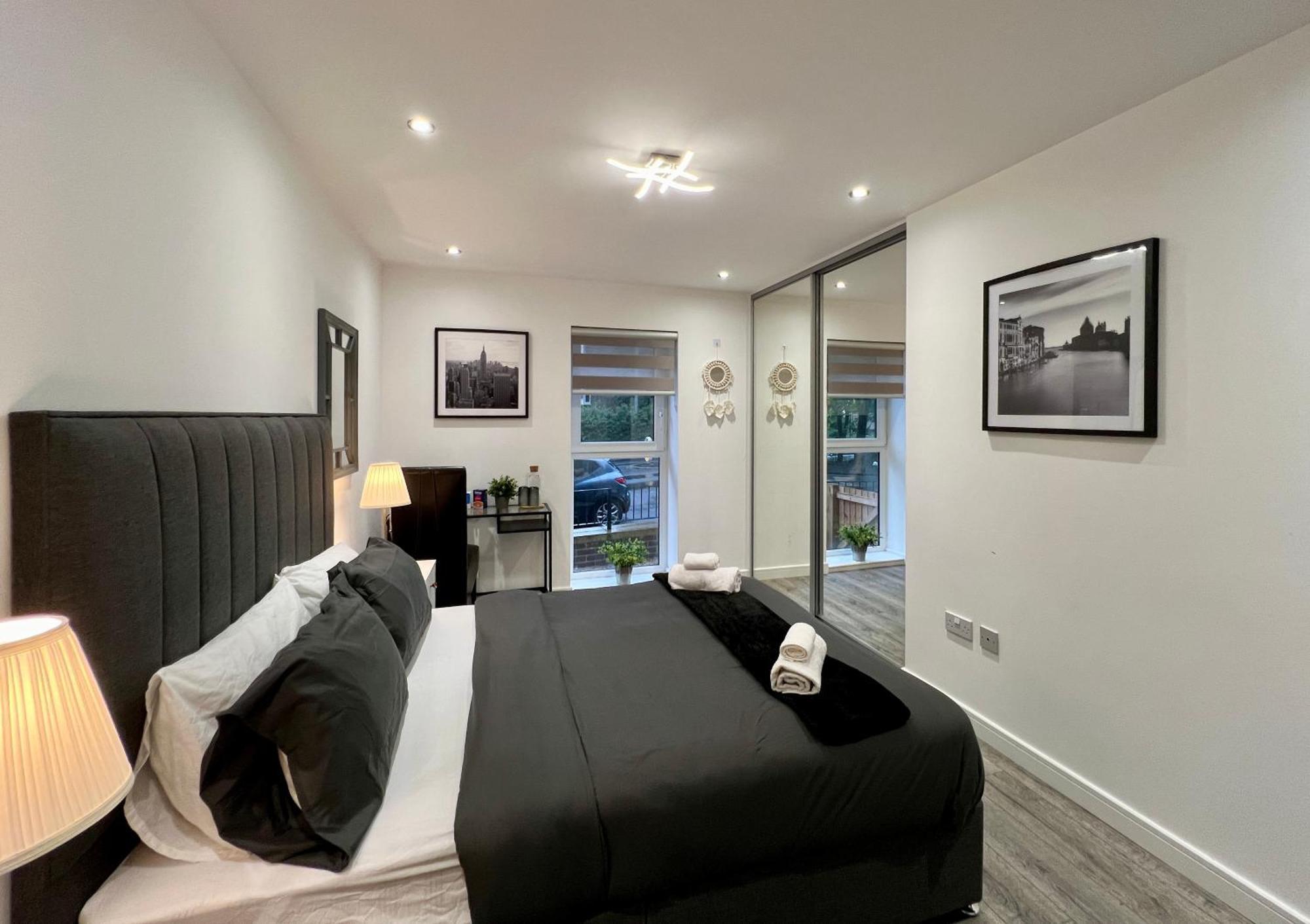 Private Bedroom - Modern Flat - West End Séjour chez l'habitant